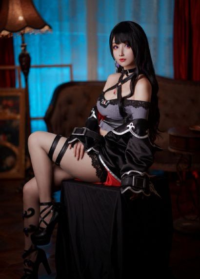 骚货美女被艹一区二区_超清手机在线看