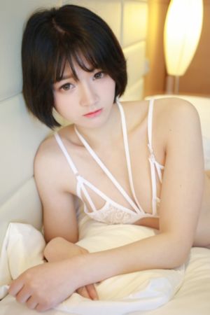 亚洲成AV人片在WWW色_超清高清完整版播放